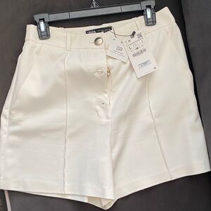 Zara Women's High Waist Cream Shorts